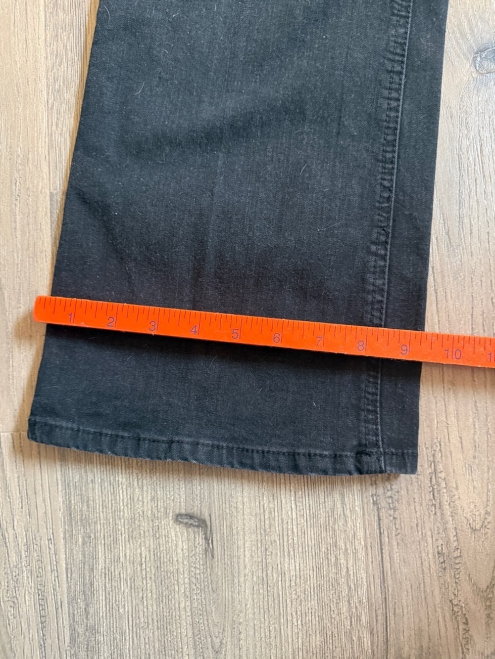 Women’s Black Wide-Leg Jeans - Classic Flare Style - Picture 6 of 8